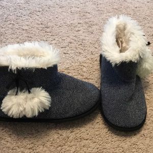 Never worn bootie slippers